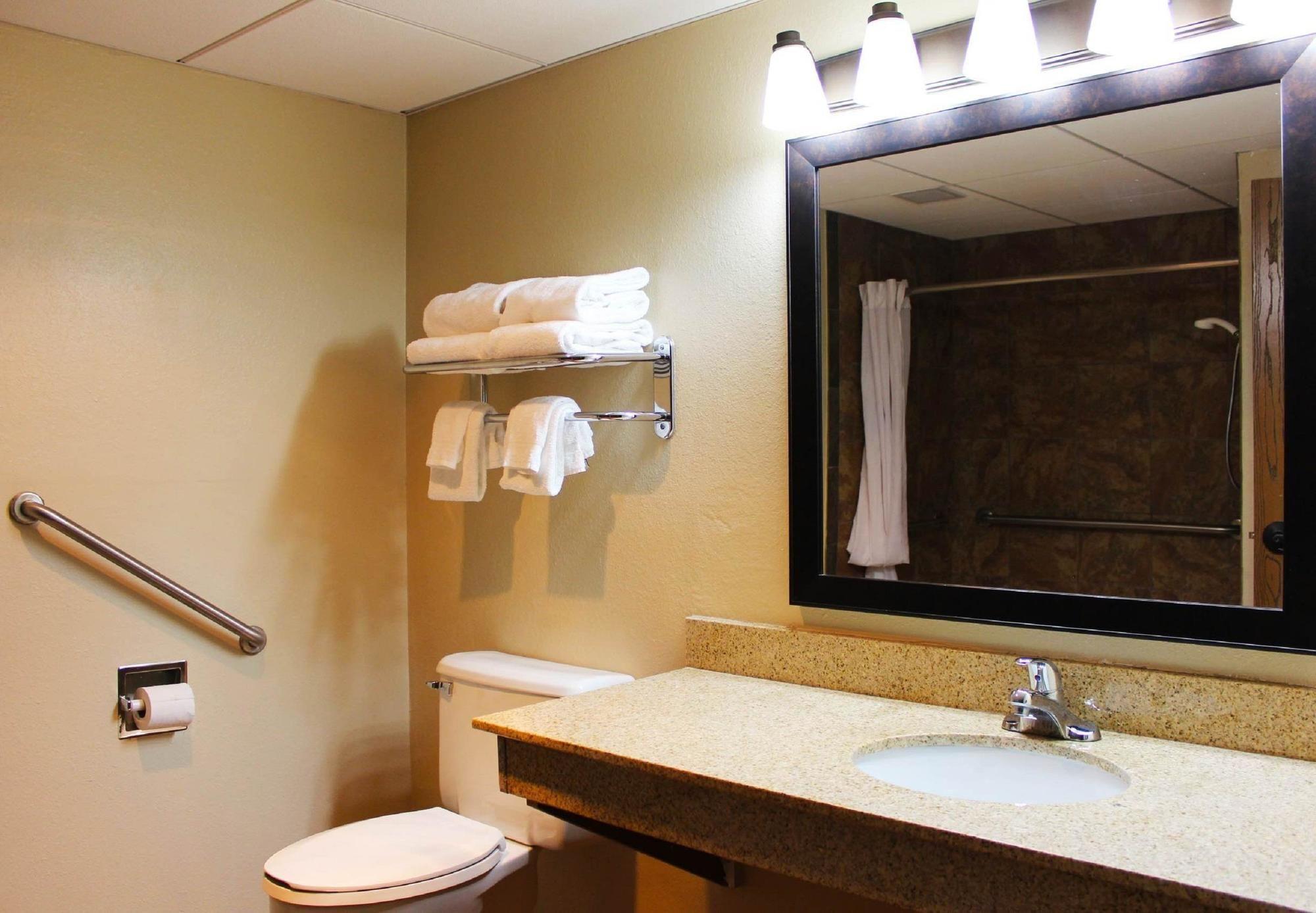 Revel Hotel Minot - Surestay Collection By Best Western المظهر الخارجي الصورة
