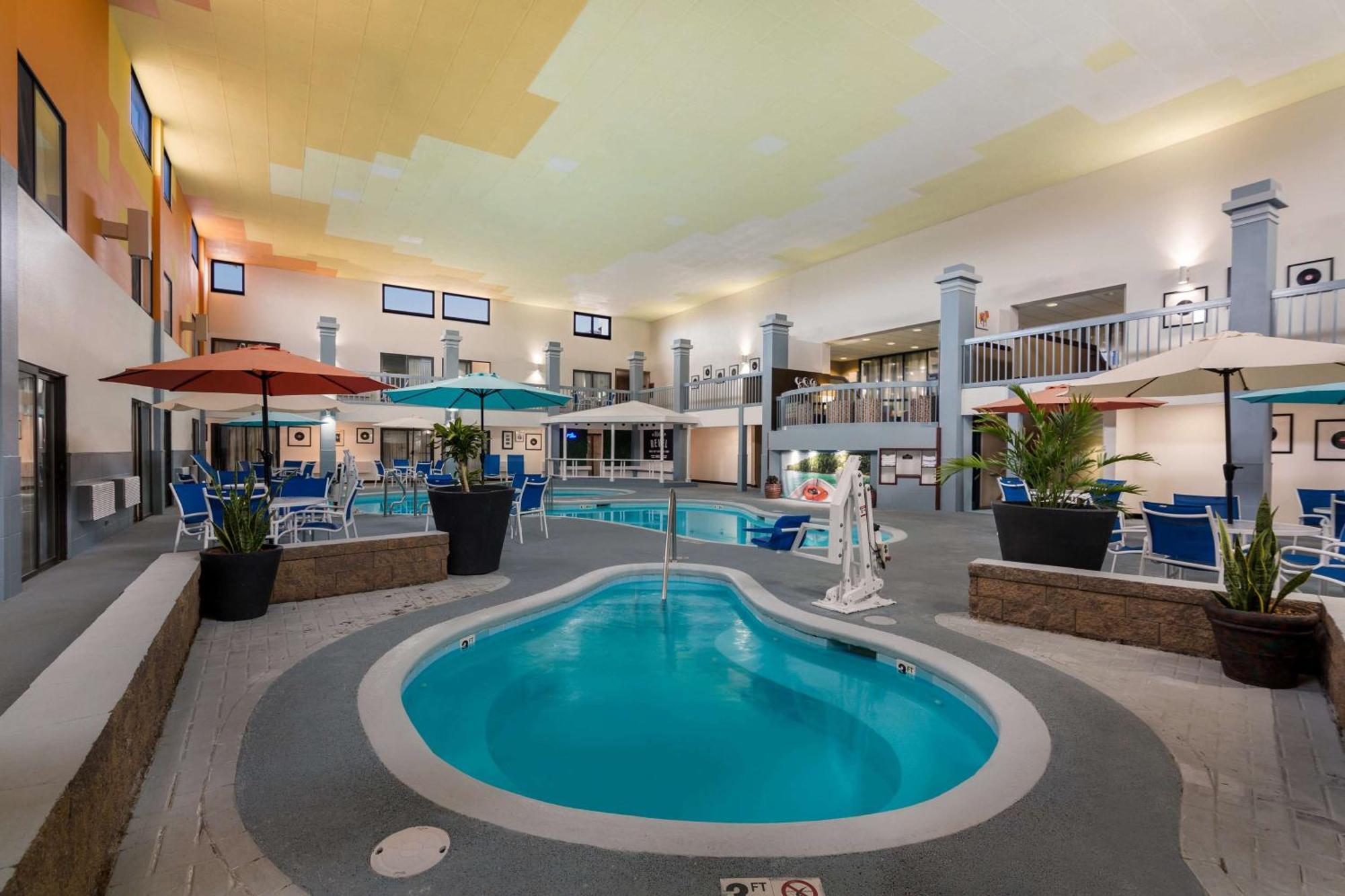 Revel Hotel Minot - Surestay Collection By Best Western المظهر الخارجي الصورة