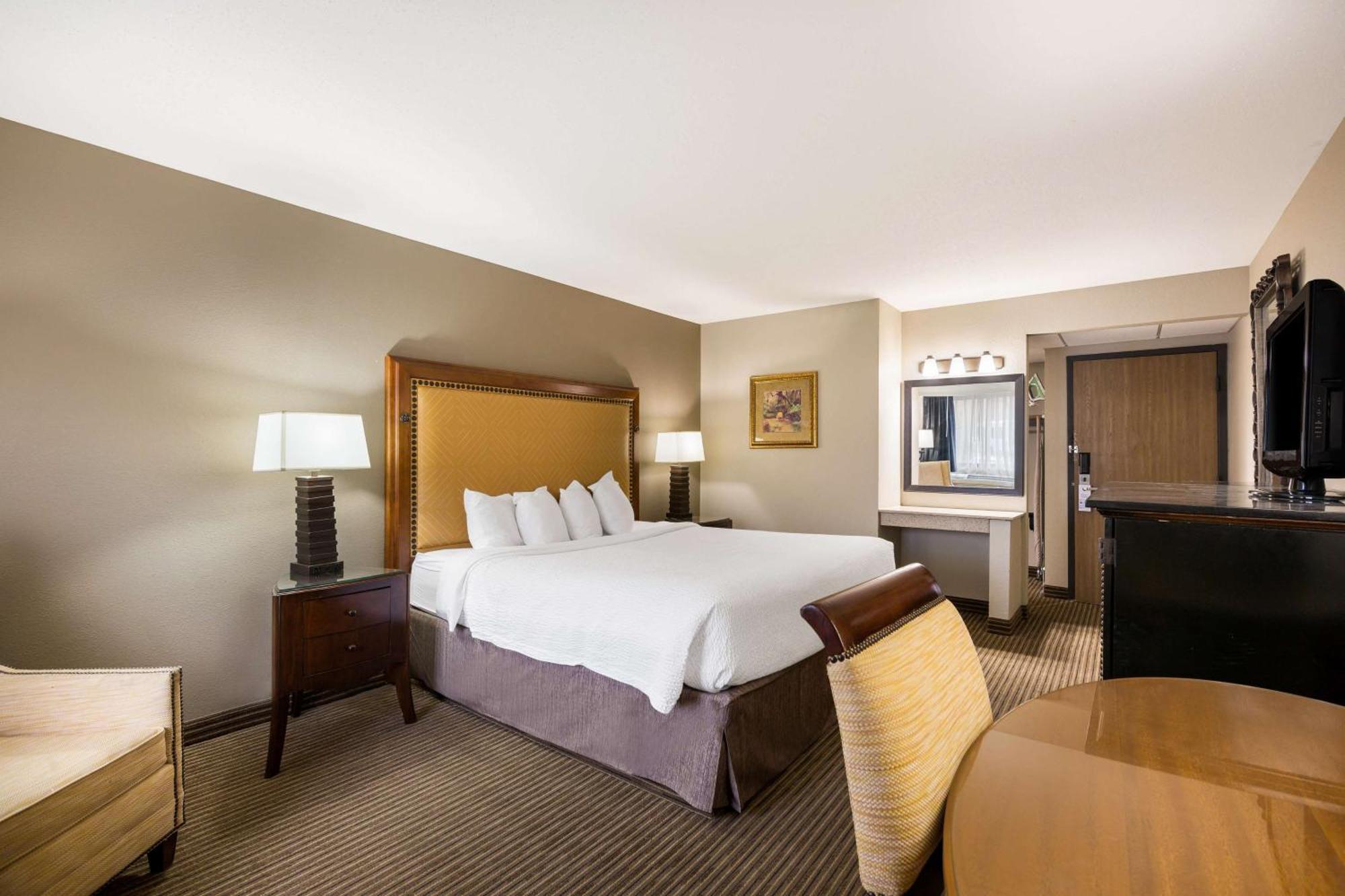 Revel Hotel Minot - Surestay Collection By Best Western المظهر الخارجي الصورة