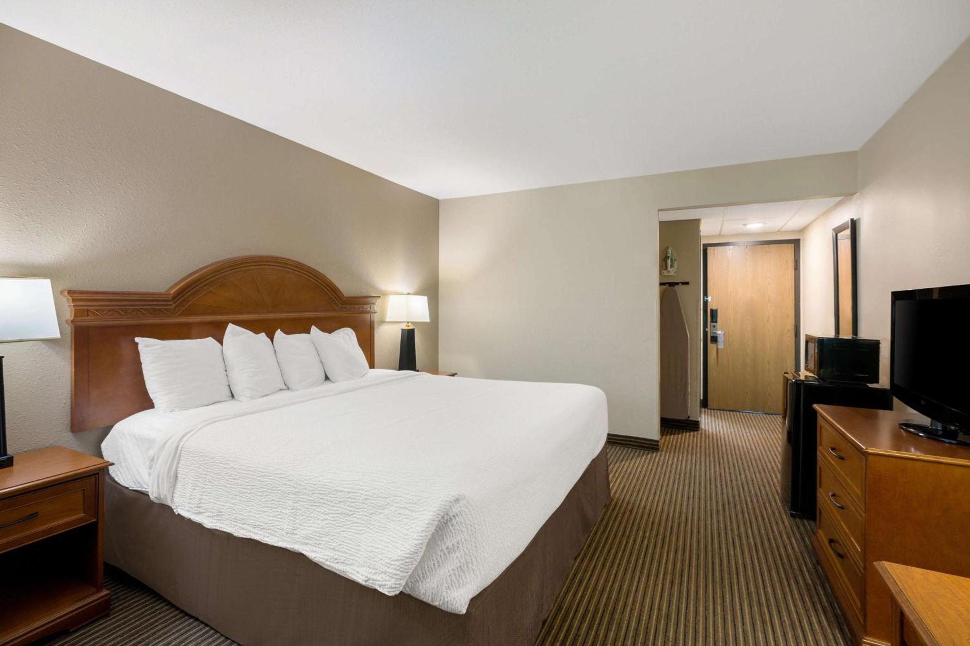 Revel Hotel Minot - Surestay Collection By Best Western المظهر الخارجي الصورة