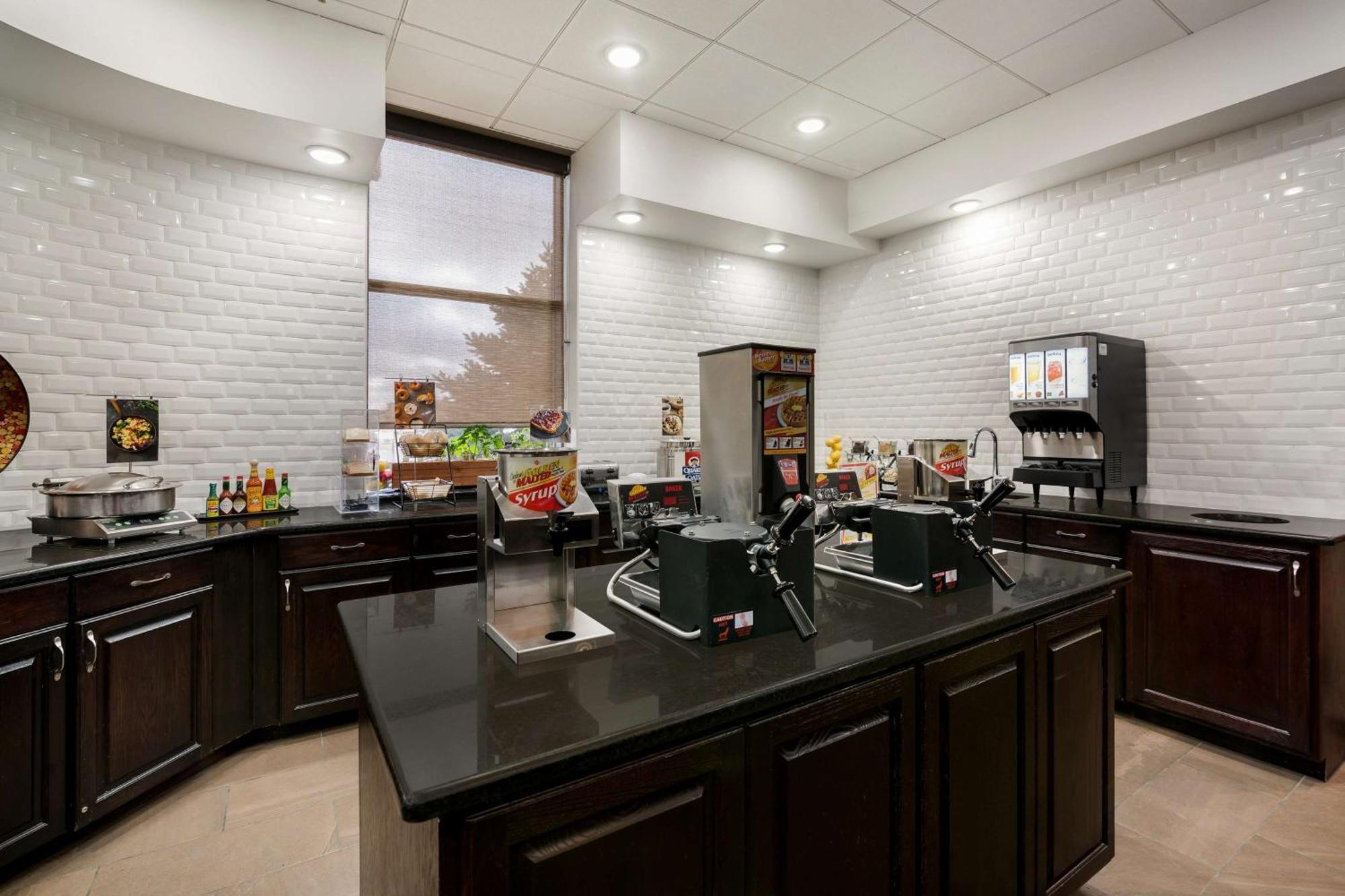 Revel Hotel Minot - Surestay Collection By Best Western المظهر الخارجي الصورة