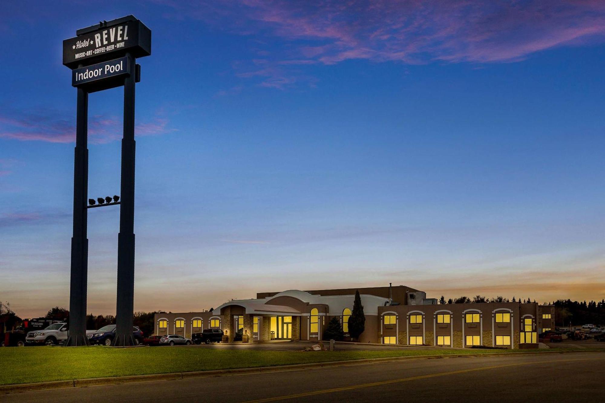 Revel Hotel Minot - Surestay Collection By Best Western المظهر الخارجي الصورة